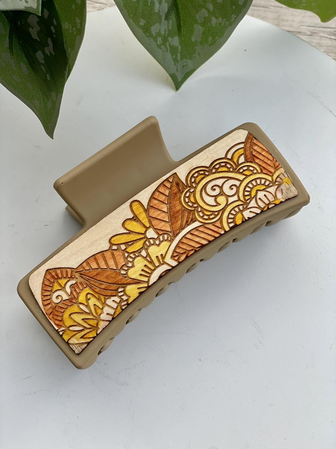 Half Mandala Patterned Hair Claw Clip